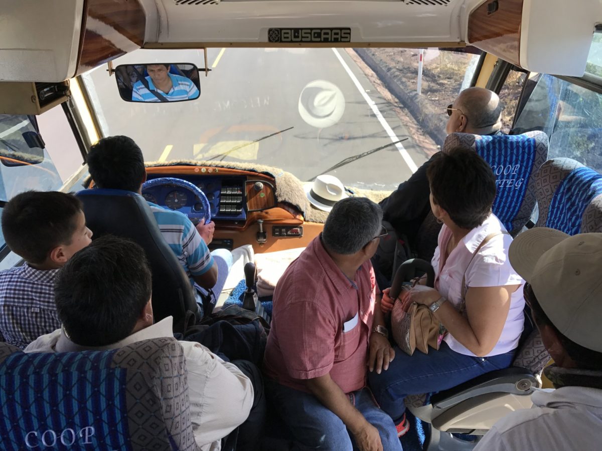 More paying passengers than seats on the bus from the airport to Puerto Ayora